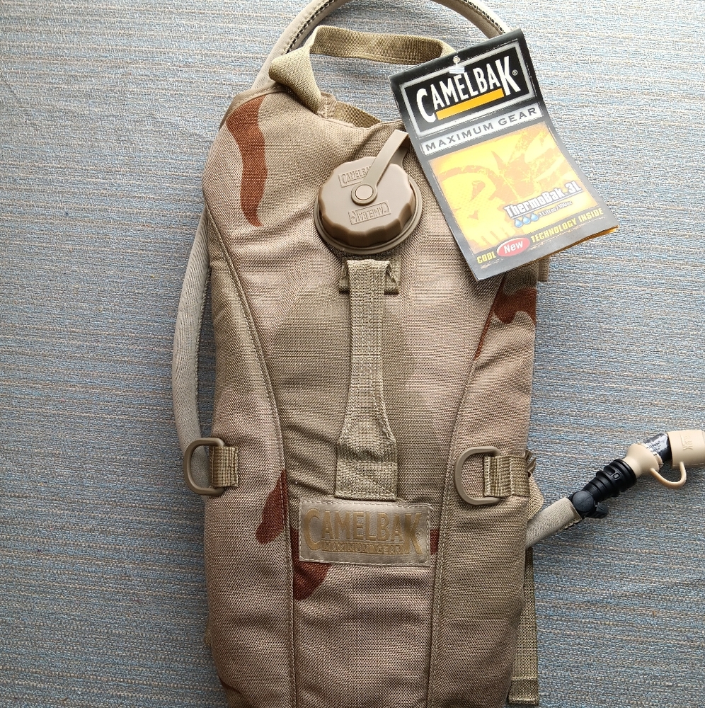 CamelBak ThermoBak 100oz 3.0L Maximum Gear Hydration System 19" x 9"